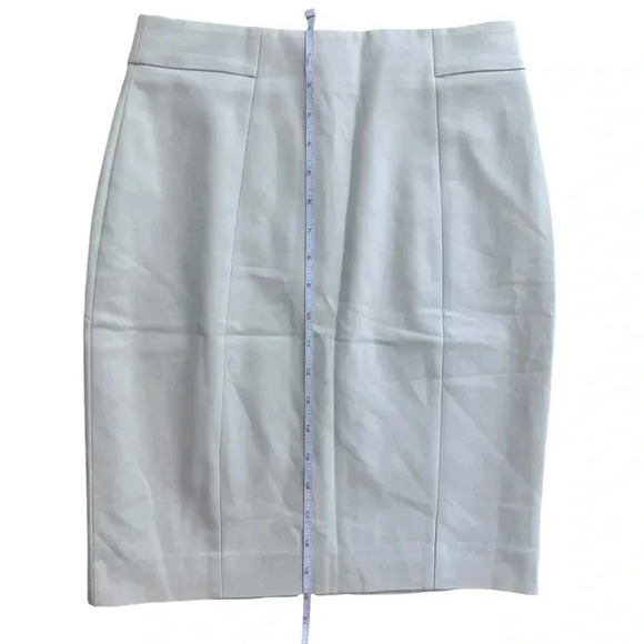 H&M Beige Pencil Skirt buissness casual work attire size 6 or small - Picture 6 of 7